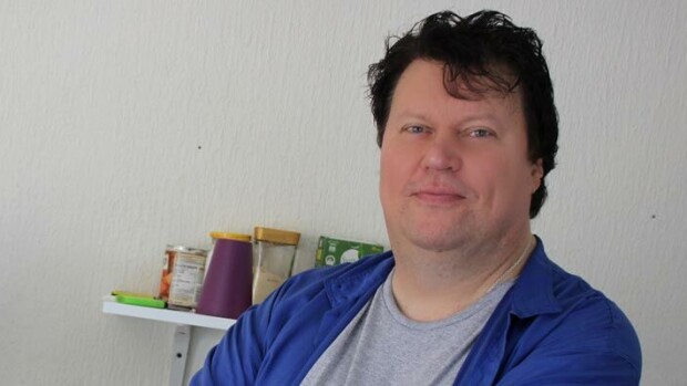 ”Kiertueella tussua tarjolla koko ajan!” Kitarasankari Timo Tolkki myöntää: Ryssin ihmissuhteeni pettämisellä! Timo Tolkki