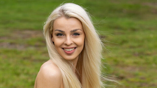 Miss Suomi -finalisti Vivian Virkillä julkkisrakas – seurustelee tv:stä tutun laulajakomistuksen kanssa: 'Tutustuimme, kun hän pyysi minua musiikkivideolle!' Vivian Virkki