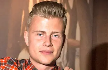 "Boom! Siitä!" Pokeritähti Jens Kyllönen voitti nettiturnauksessa 178 000 euron jättipotin - julkaisi hehkutusvideot somessa!