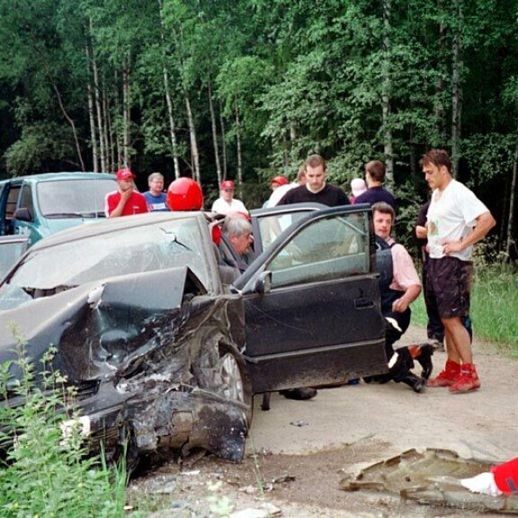 Raju rallikolarikolari ja vuosittaisia kesäbileitä! Näin 50 vuotta täyttävä kiekkolegenda Teemu Selänne on kohauttanut Seiskassa! Teemu Selänne