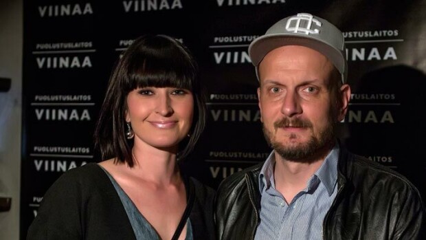 Huippukokki Hans Välimäen Maria-vaimo törttöili öky-Mersulla – paljonkertovat kuvat! Maria von Graevenitz-Välimäki ja Hans Välimäki