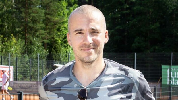 Naapurit suuttuivat! Aleksi Valavuoren piha nostatti tunteita Turussa – kuva! Aleksi Valavuori