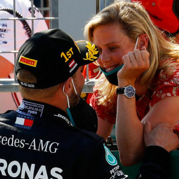 Valtteri Bottas ja Tiffany-rakas hempeilevät avoimesti somessa: Tiffany kannusti kultansa F1-voittoon, Valtteri onnittelee romanttisesti tyttöystävänsä syntymäpäivänä - katso ihanat päivitykset! Valtteri bottas ja tiffany cromwell