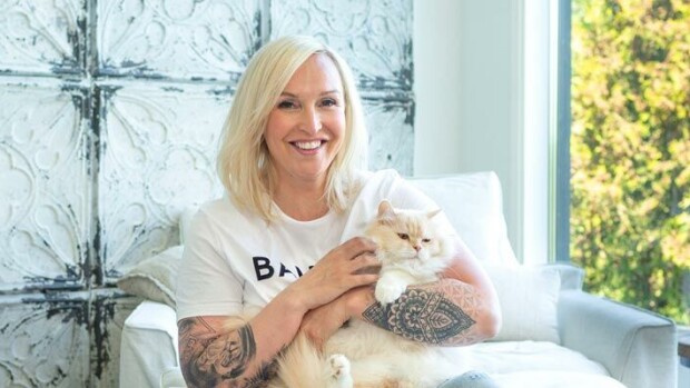 Jutta Larm sisusti kotinsa heinällä ja kaislalla – kuvat miljoonalukaalista! Jutta Larm