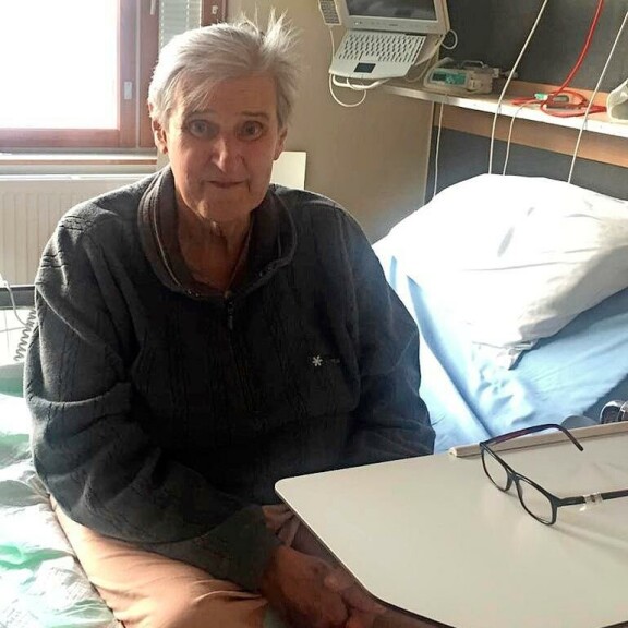 Callelle vaihdettiin helmikuun lopulla maksa, mutta nyt jalkoihin on alkanut kertyä nestettä. Lääkehoidolla sekin riesa saattaa mennä ohi. Callelle vaihdettiin helmikuun lopulla maksa, mutta nyt jalkoihin on alkanut kertyä nestettä. Lääkehoidolla sekin riesa saattaa mennä ohi.