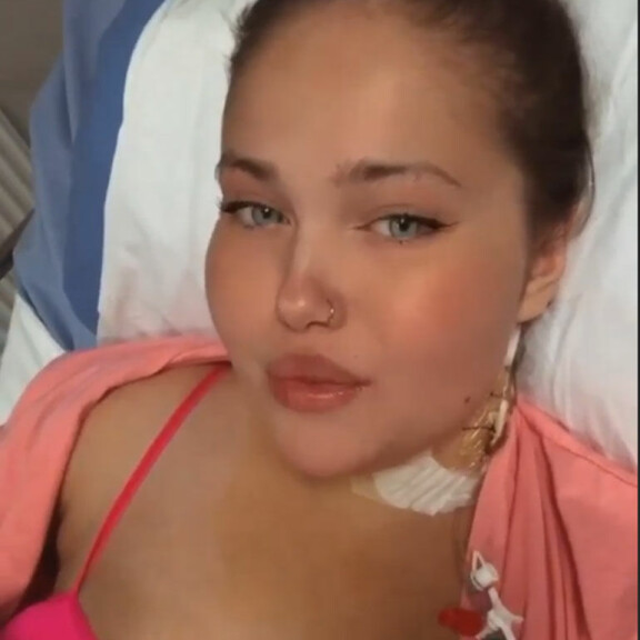 Janita Lukkarinen julkaisi videon sairaalavuoteeltaan - kertoi terveydentilastaan: ”Lääkkeet ovat pelastukseni!” Janita Lukkarinen