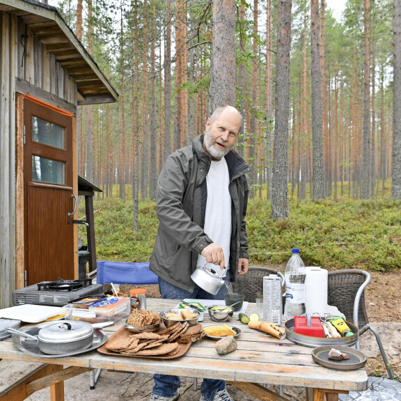 Ohjaaja Markku Pölönen teki käsikirjoituksen Paula Vesalan kanssa: Kuvausten pitäisi alkaa ensi vuonna Markku Pölönen
