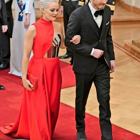 Linnan juhlien vastaanotto vuonna 2018 oli Annan ja Jukan ensimmäinen julkinen yhteisesiintyminen. Anna Puu