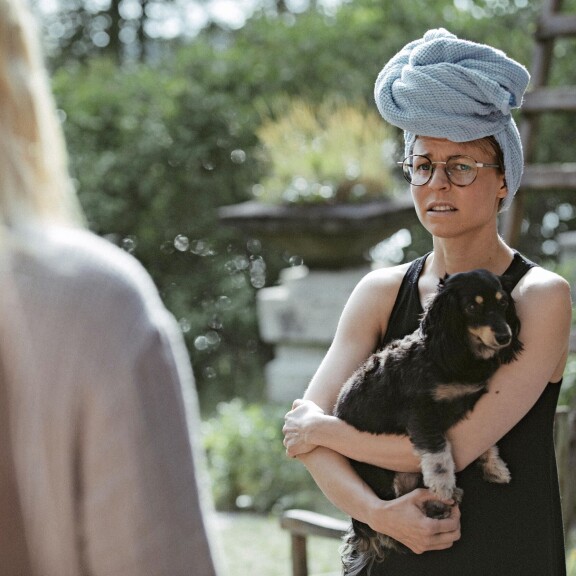 Seurapeli-elokuvaa tähdittävä Paula Vesala: Uskallan näyttää herkkyyteni Paula Vesala