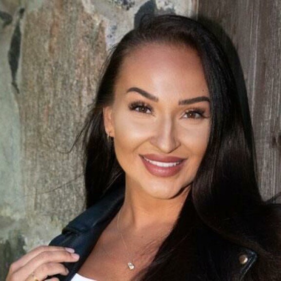Katrie Daler vaihtui lennosta Rosanna Kuljuun! Niko Ranta-aholla jo kolmas Miss Helsinki kainalossa! Katrie Daler