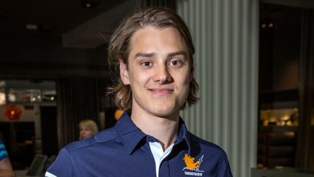 Tyttöystävä pitää taloa pystyssä! Tässä on NHL-miljonääri Sebastian Ahon ökyhuvila – kuvat! Sebastian Aho