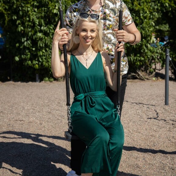 Vivian Virkki ja Joseph Miettinen poistuivat paikalta heti lähetyksen loputtua. Vivian Virkki ja Joseph Miettinen poistuivat paikalta heti lähetyksen loputtua.