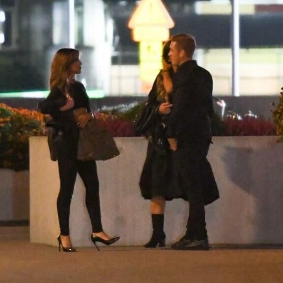 Huhhuh, Sofia Belórfin kädessä yli 10 000 euron ökylaukku tuoreissa paparazzikuvissa - tällaista luksusveskaa ei joka naisella ole! Katso! Sofia ja Stefan