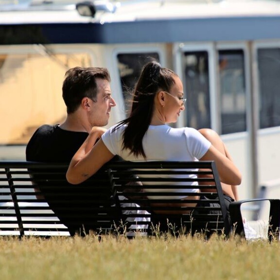 Vapautumisen jälkeen Nikolla oli romanssi Katrie Dahlerin kanssa, mutta sekin kuihtui nopeasti. Vapautumisen jälkeen Nikolla oli romanssi Katrie Dahlerin kanssa, mutta sekin kuihtui nopeasti.