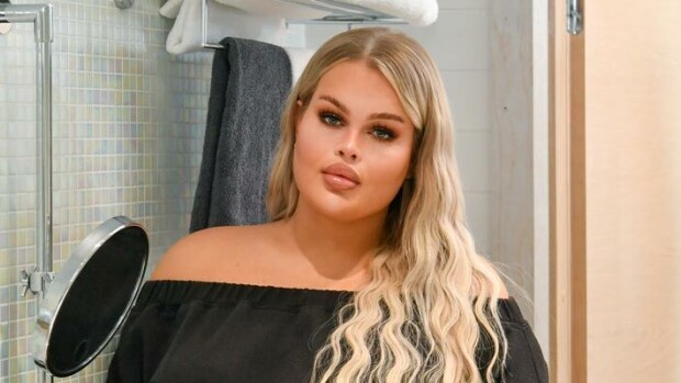 Suosittu tubettaja joutui sairaalahoitoon! Henny Harjusola avautuu pysäyttävästä kokemuksestaan: Iho oli kiljuvan punainen ja tulikuuma! Henny Harjusola