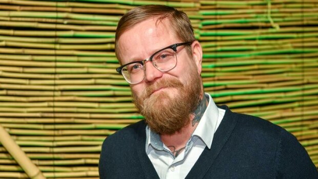 Wallu Valpio katuu työkeikkojaan: ”Olen ajatellut vain kylmästi rahaa” Wallu Valpio