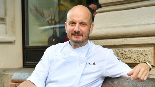 Rajoitukset aiheuttavat huolta uuden ravintolan avanneelle Hans Välimäelle – ”Lisää stressiä vanhan päälle” Hans Välimäki