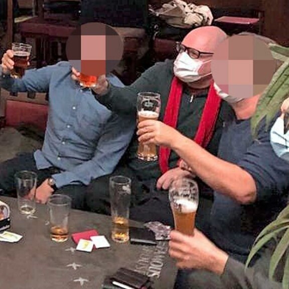Viikon Kääk!-juorut: Roope Salminen metkuili metrossa, Paleface herrasmiehenä raitiovaunussa – kuvat! Ruben Stiller