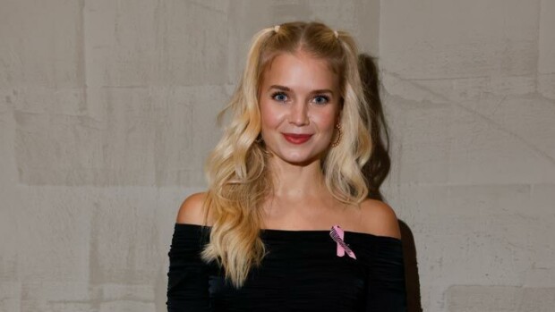 Seikkailijakaunotar Lotta Hintsa viihtyy sinkkuna – ”Tämä missi ei etsi jääkiekkoilijaa” Lotta Hintsa