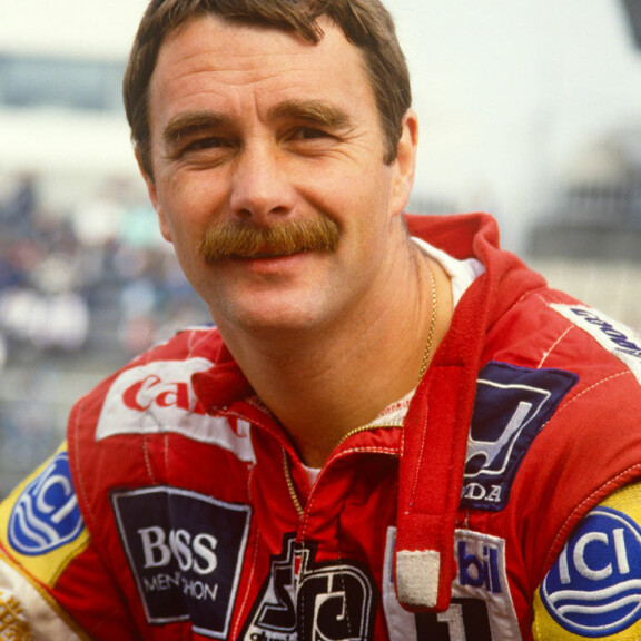 Formulakuski Nigel Mansell ajoi Williamsin -tallissa vuonna 1987. Nigel Mansell viikset