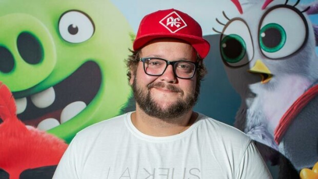 Näyttelijä Kalle Lamberg yritti parantaa flunssaansa: ”Ei tullut kuin vanhan viinan haju!” Kalle Lamberg