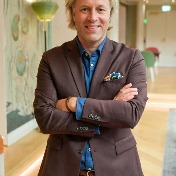 Kape luopuu kodistaan Helsingin keskustassa. – Nyt pitäisi vielä löytää jostain uusi luukku. Kape luopuu kodistaan Helsingin keskustassa. – Nyt pitäisi vielä löytää jostain uusi luukku.