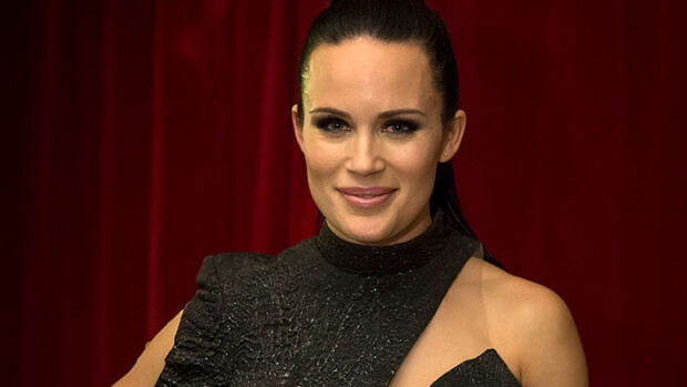 Herranjestas, mikä vartalo! Martina Aitolehti latasi itsestään ennen ja jälkeen -alusvaatekuvat: 'En oo koskaan jännittänyt näin paljon' Martina Aitolehti