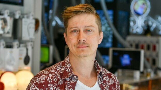 Mitä ihmettä?! Näyttelijä Kari Ketonen viiletti alushoususillaan Helsingin keskustassa – kuva! Kari Ketonen