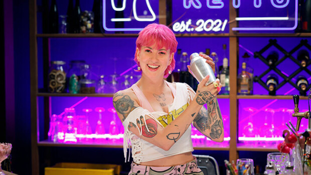 Uusi talk show -kasvo Ronja Stanley on muunsukupuolinen – lataa suorat sanat kokemistaan asenteista: ”On jopa sanottu, että minulla on mielenterveysongelmia” Ronja Stanley