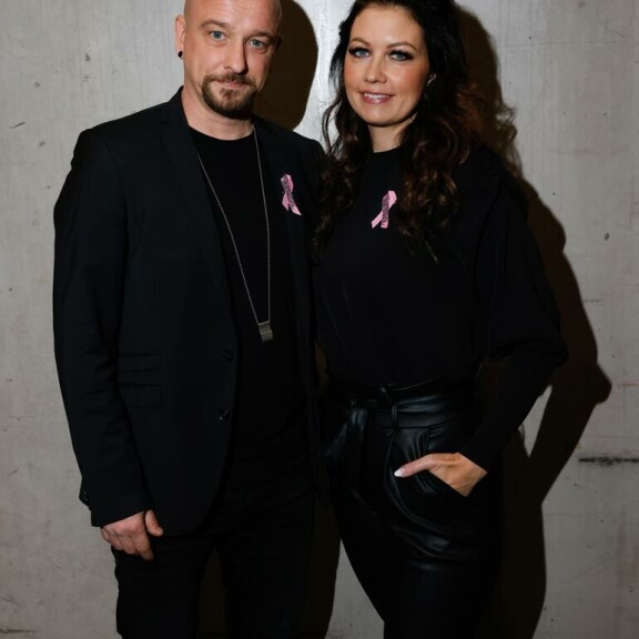 Vuonna 2015 tavanneet Varpu ja Sami avioituivat maaliskuussa 2018. Vuonna 2015 tavanneet Varpu ja Sami avioituivat maaliskuussa 2018.