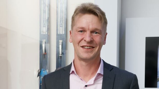 Toni Niemisen ja yksinhuoltajaäidin suhteesta kehkeytyi outo isyyssotku – ex-rakas Ansku Seiskalle: En ole missään sanonut, että Toni olisi lapsen isä! Toni Nieminen
