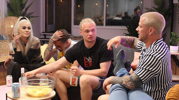 Ex and the City Suomi: Tv:stä tuttu könsikäs astelee taloon kavereineen – Joonatan kokee olonsa uhatuksi Ex and the City