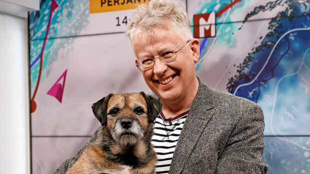 Tv-legenda Pekka Pouta työkaveristaan: Sääkoira-Sini on minua suositumpi! Pekka Pouta ja Sini-koira