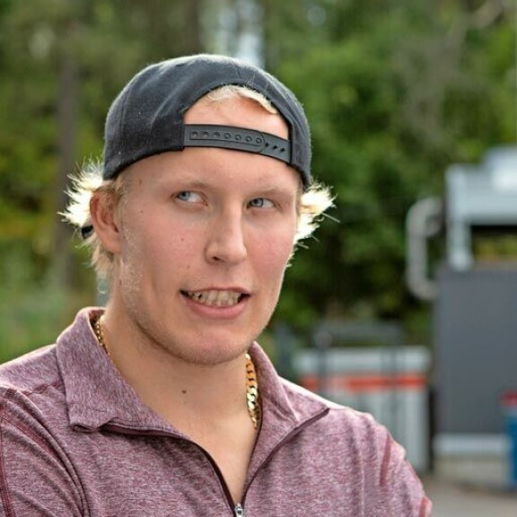 Patrik Laine saapui paluupostissa Columbus Blue Jacketsiin, kun seuran suomalaispomo oli kaupannut kiukuttelevaksi primadonnaksi haukutun Pierre-Luc Dubois’n Kanadan jääkylmälle preerialle. Patrik Laine saapui paluupostissa Columbus Blue Jacketsiin, kun seuran suomalaispomo oli kaupannut kiukuttelevaksi primadonnaksi haukutun Pierre-Luc Dubois’n Kanadan jääkylmälle preerialle.