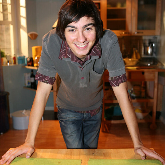 Tältä nuori Gogi näytti vuonna 2007 Salkkareissa. Gogi