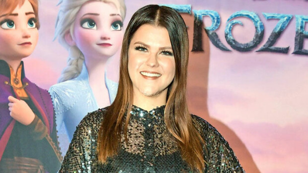 Laulaja raivosi vaimolleen kuin pikkulapsi! Saara Aalto kertoo avoimesti riippuvuudestaan: ”Samalla tavalla kuin alkoholistilta otetaan pois pullo viinaa” Saara Aalto, Kuva Timo Korhonen.