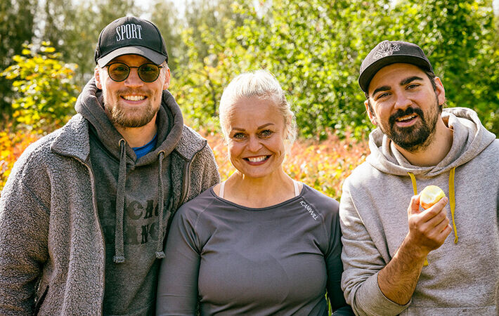 Viime tuotantokauden Farmi Suomesta voitti Teemu Packalen. Taina Ojaniemi tuli toiseksi, Gogin jäädessä kolmanneksi. Teemu, Taina ja Gogi