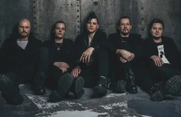 Remix-yhtye julkaisi oman versionsa 2000-luvun megahitistä - mukana myös Selviytyjissä nähtävä yllätysnimi!