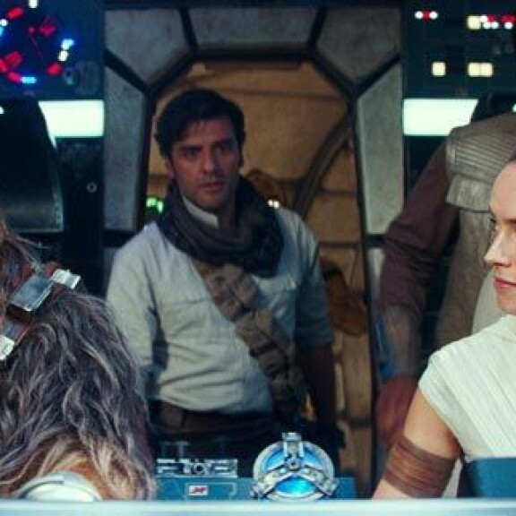 Tuhtia tiliä takova Star Wars -tähti Joonas Suotamo pitää elokuvapalkkiot omina asioinaan. – Kunhan tulee toimeen, se on tärkeintä. Sitä enempi on vain pöyristelyä, kuten Forrest Gump sanoo! Tuhtia tiliä takova Star Wars -tähti Joonas Suotamo pitää elokuvapalkkiot omina asioinaan. – Kunhan tulee toimeen, se on tärkeintä. Sitä enempi on vain pöyristelyä, kuten Forrest Gump sanoo!