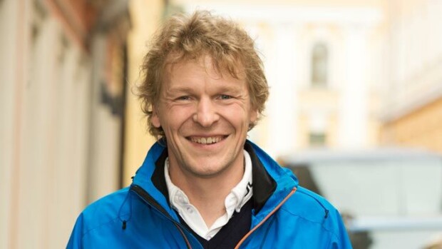 Viikon Kääk!-juorut! Lahdessa hieraistiin silmiä: mäkihyppylegenda Toni Nieminen vaihtoi vapaalle ja juhli mysteeriblondin kanssa – kuva! Toni Nieminen