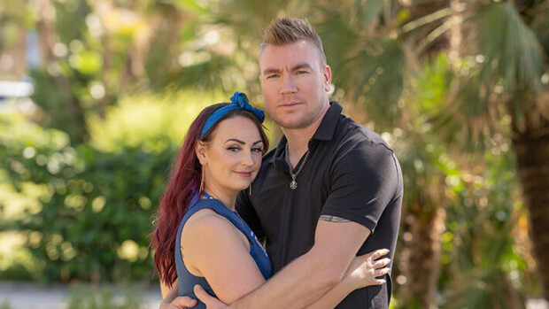 Jättiyllätys: Tangokuningatar Pirita Niemenmaa ja Mika-rakas testaavat parisuhdettaan Temptation Island Suomessa! Temptation Island Suomi Pirita ja Mika