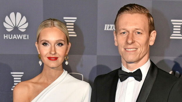 Metti Forssell teki ison muutoksen kauneusrutiineihinsa - Mikael-rakas yllättyi lopputuloksesta: 'Näytät ihan 16-vuotiaalta' Mikael ja Metti Forssell