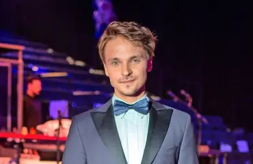 Roope Salminen "lirissä" Helsingin ytimessä – kuva!