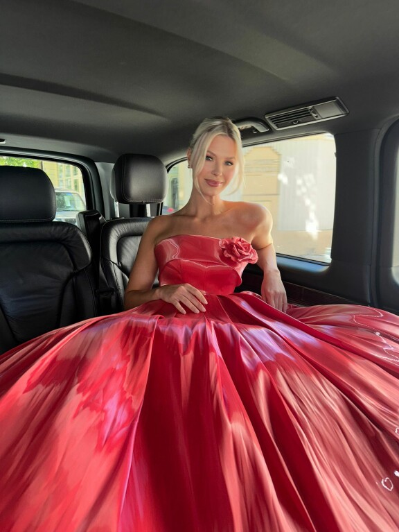 Leuat loksahtivat Cannes'ssa! Miss Suomi särki komistuksen sydämen