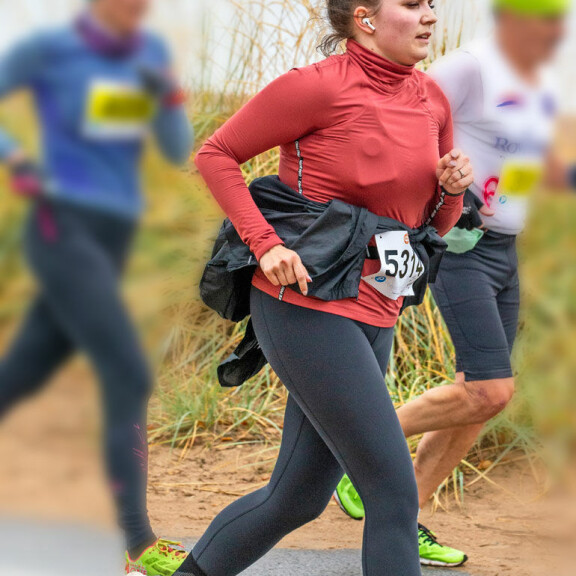 Suvi aloitti juoksuharrastuksen vasta talvena 2019. Kuva;Markku Ruottinen suvi teräsniska juoksee