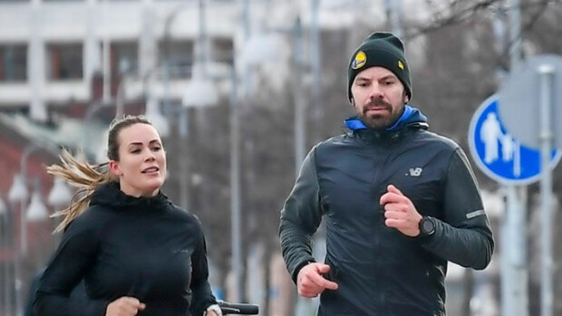 Kuohuvaa kylmässä! Martina Aitolehti karkasi Leville uuden rakkaansa Hannu Pikkaraisen kanssa - hulppeat puitteet luksushotellissa! Martina Aitolehti Hannu Pikkarainen