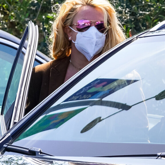Julkisuudesta lähes kokonaan kadonnut Britney Spears harvinaisissa paparazzikuvissa - katso! Britney Spears