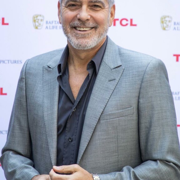 Johnny Depp ja Tom Hanks ovat toistensa vastakohdat! Kollegat paljastavat Hollywoodin hyvikset ja pahikset George Clooney