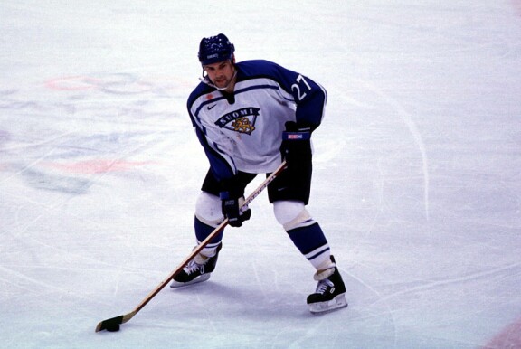 Lukija tietää kertoa, että kyseisen K-Marketin vakioasiakkaisiin kuuluu muun muassa NHL-legenda Teppo Numminen.