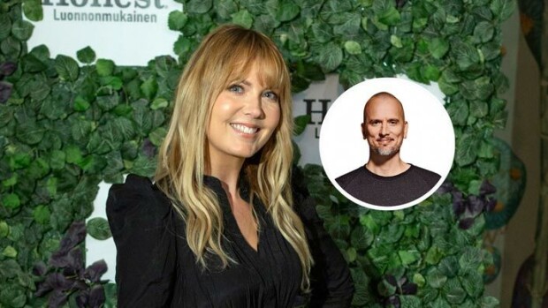 Kuumia suudelmia! Jenni Alexandrovan ja Diili-Tonin lämpimät välit eivät jääneet epäselviksi turkulaisessa ravintolassa Jenni Alexandrova ja Toni Lähde